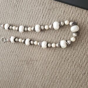 Pearl beads nec...